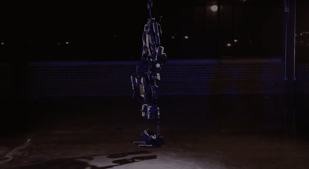 How People with Paralysis Are Able to Walk With Human Exoskeleton Suits ...